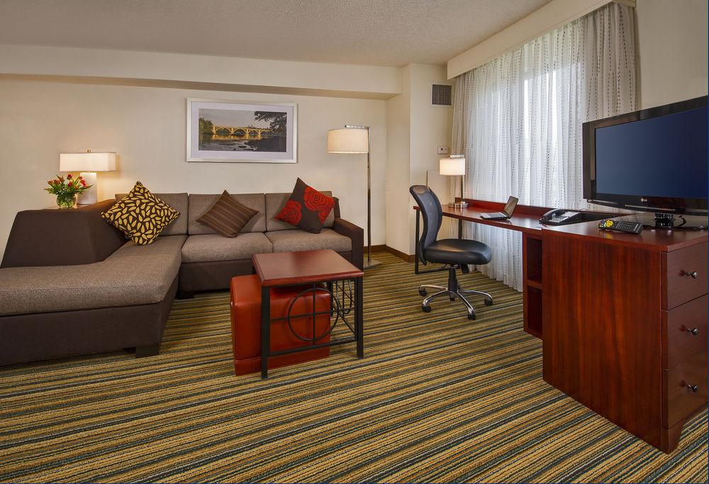 Residence Inn Arlington Pentagon City Экстерьер фото