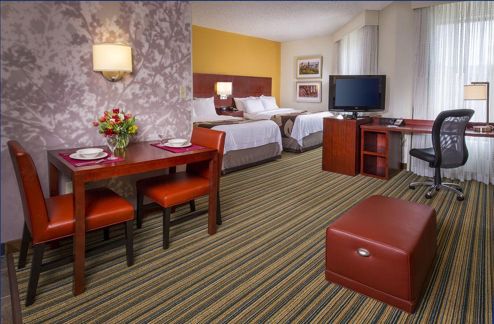 Residence Inn Arlington Pentagon City Экстерьер фото