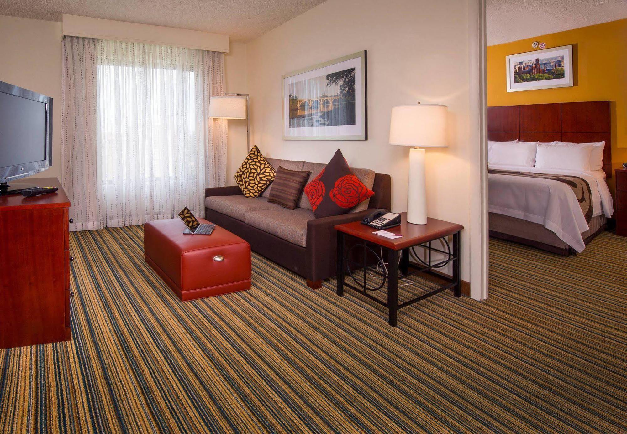 Residence Inn Arlington Pentagon City Экстерьер фото
