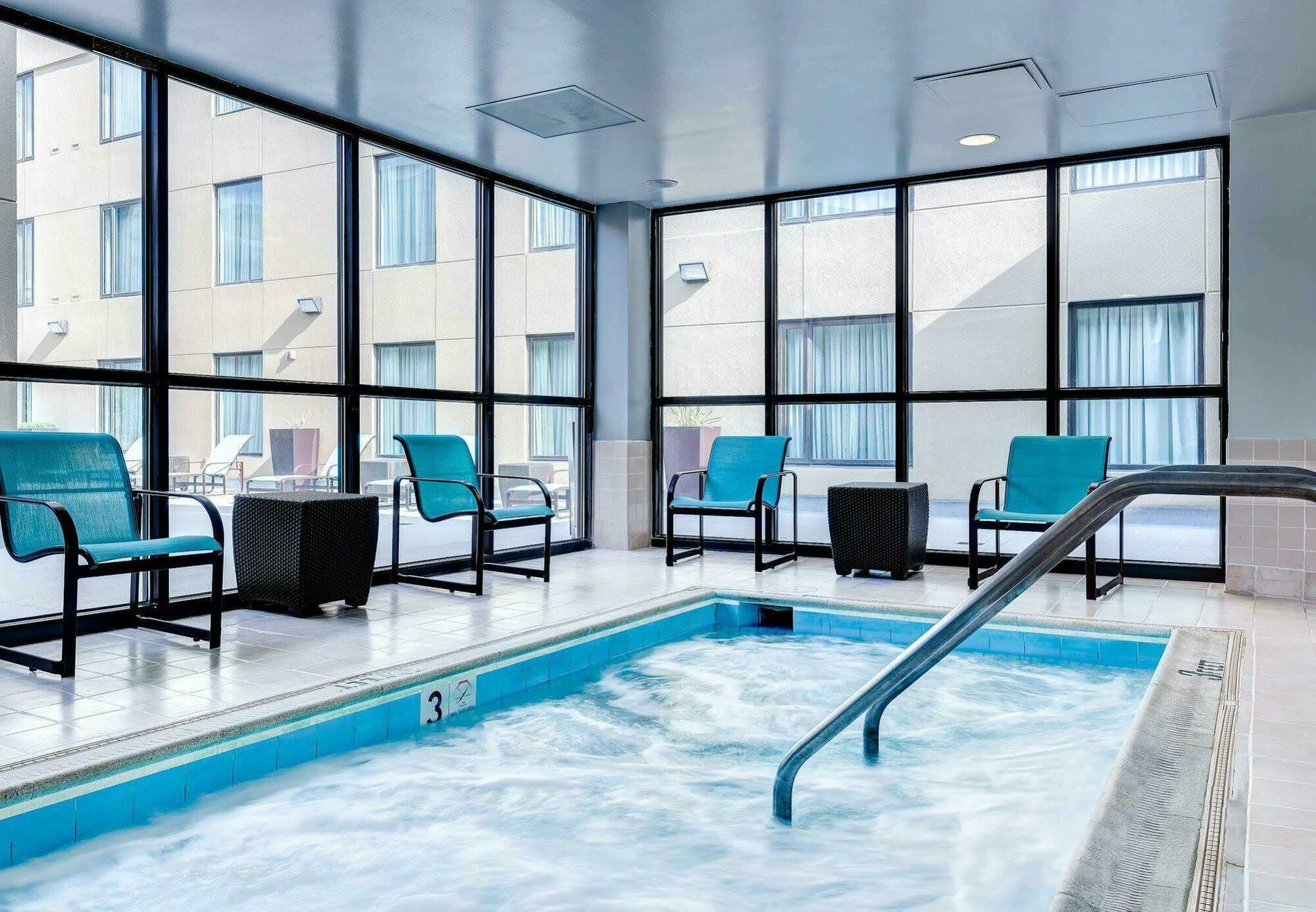Residence Inn Arlington Pentagon City Экстерьер фото